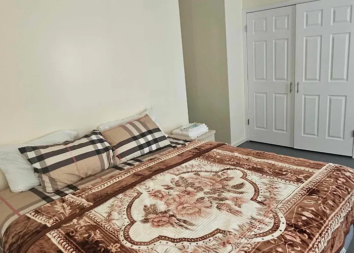 Travelers Long Stay With Private Bathroom Divine Villa And Resorts 5Mins To Ewr Airport And 4Mins To Penn Station Newark, New York