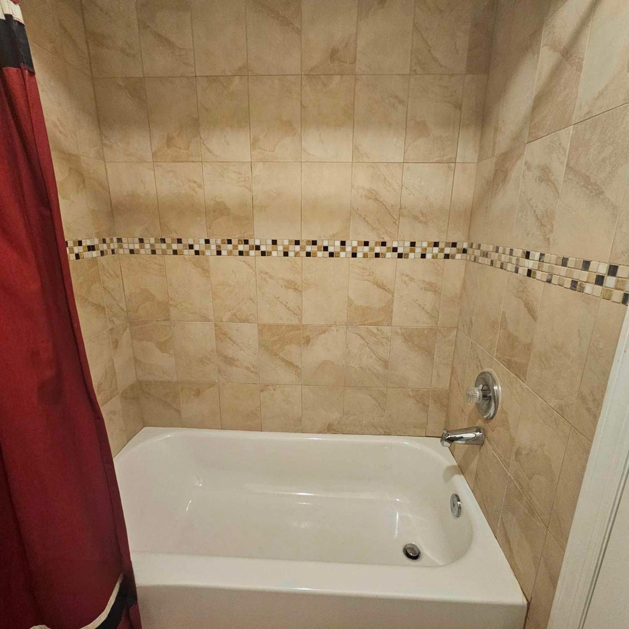 Travelers Long With Private Bathroom Divine And 5mins To Ewr Airport And 4mins To Penn Station Newark, New York Newark